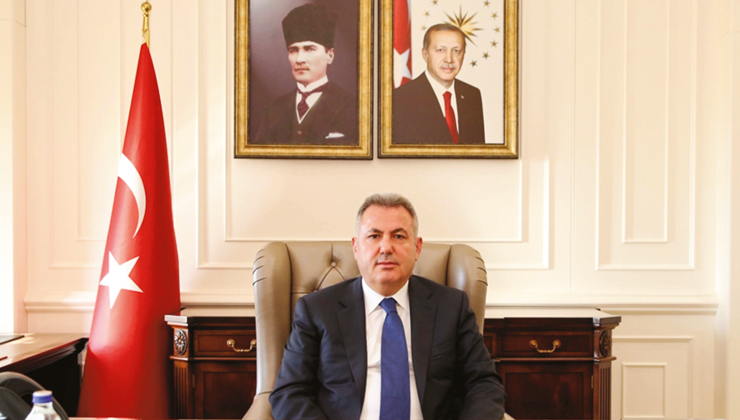 İzmir Valisi Dr. Elban Görevine Başladı