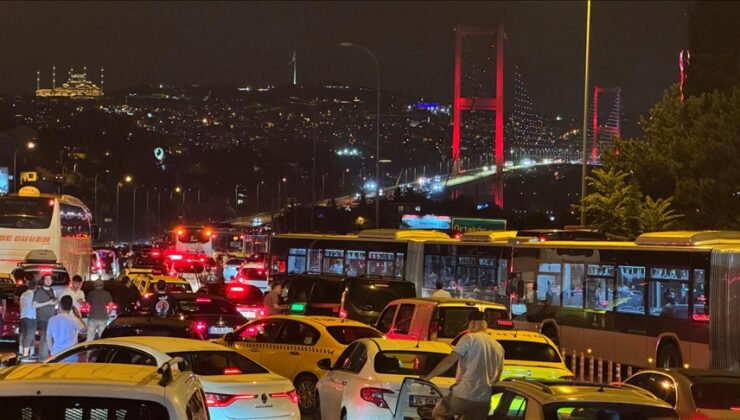 15 Temmuz Şehitler Köprüsü trafiğe kapatıldı.