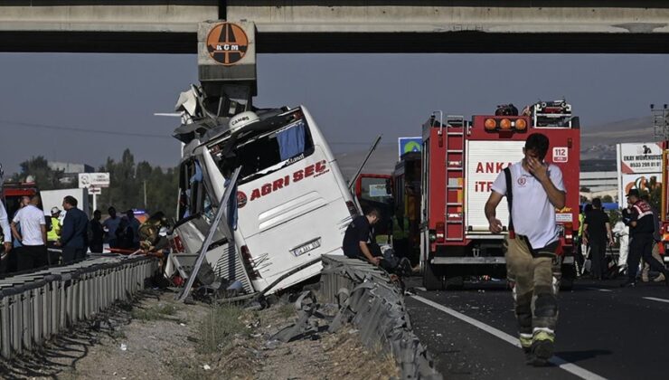 Ankara’da yolcu otobüsünün köprü ayağına çarptığı kazada 9 kişi öldü, 27 kişi yaralandı.