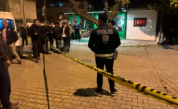 Son dakika ! İzmir’de polis ekibine silahlı saldırı: 2’si ağır 3 yaralı.