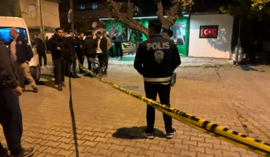 Son dakika ! İzmir’de polis ekibine silahlı saldırı: 2’si ağır 3 yaralı.