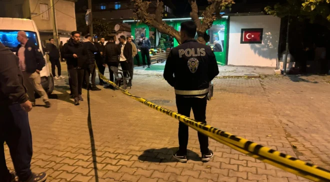 Son dakika ! İzmir’de polis ekibine silahlı saldırı: 2’si ağır 3 yaralı.