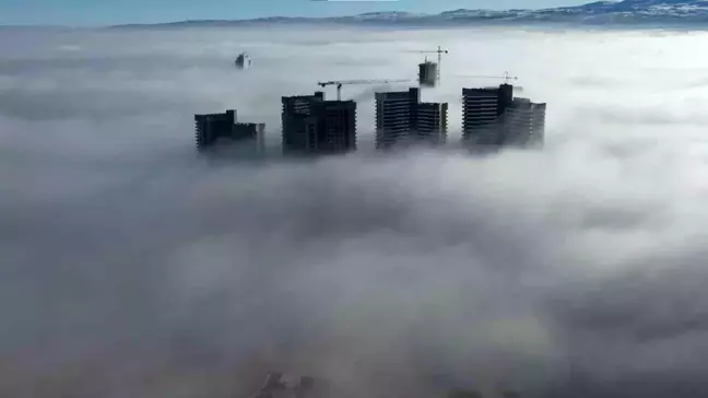 Ankara’da yoğun sis etkili oldu.